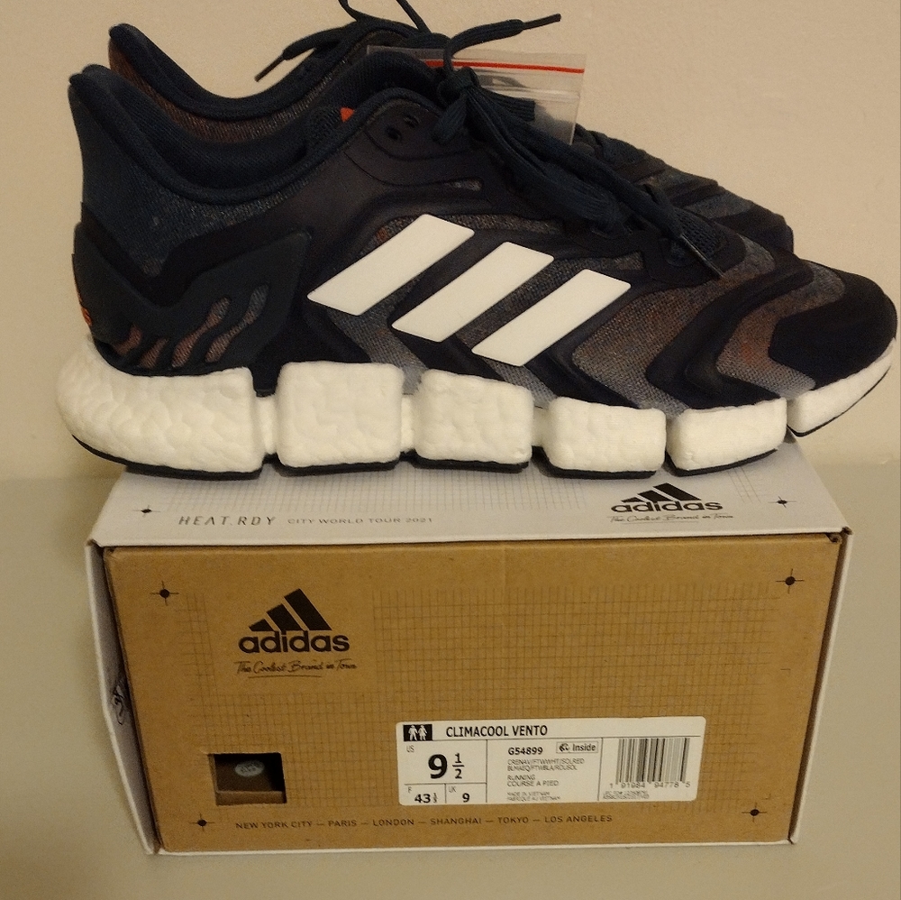 Men's Adidas sneakers 9.5